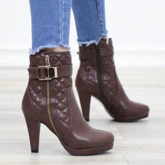 Shoes - Platform High Heel Ankle Boots light Fur inside